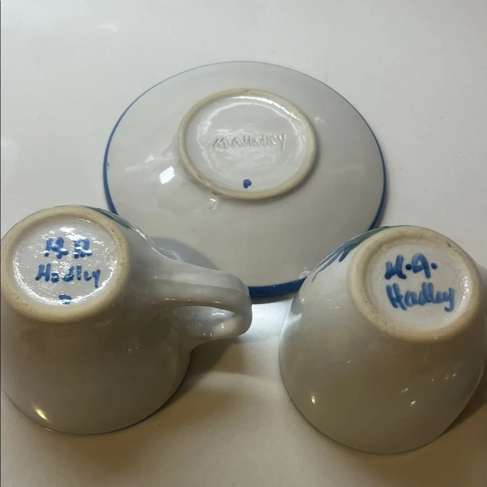 MA Hadley Pottery Stoneware Coffee/ 2 Tea Cups And 1 Saucer - Picture 2 of 8